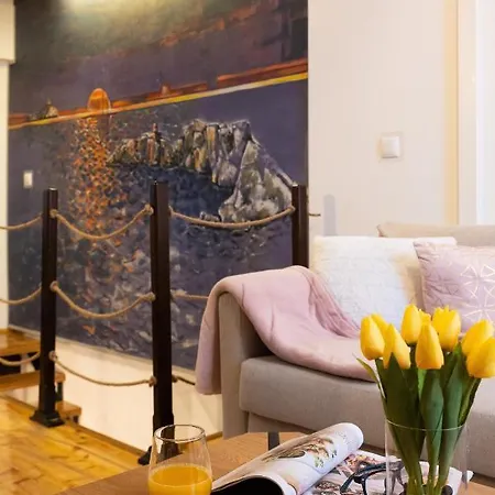 Rose Old Town Apartment *